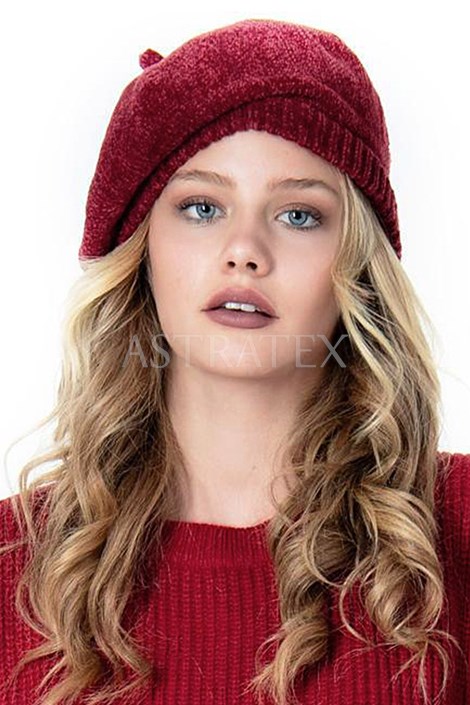 Baret Estee Red